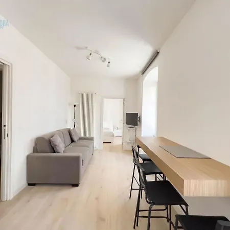 Corridoni 2d Tirabora Short Rent Appartement *